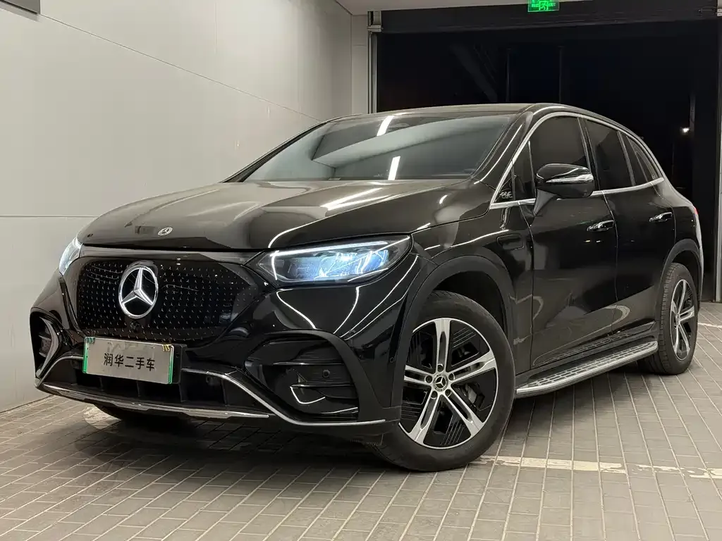 Mercedes-Benz EQE SUV — фото 1