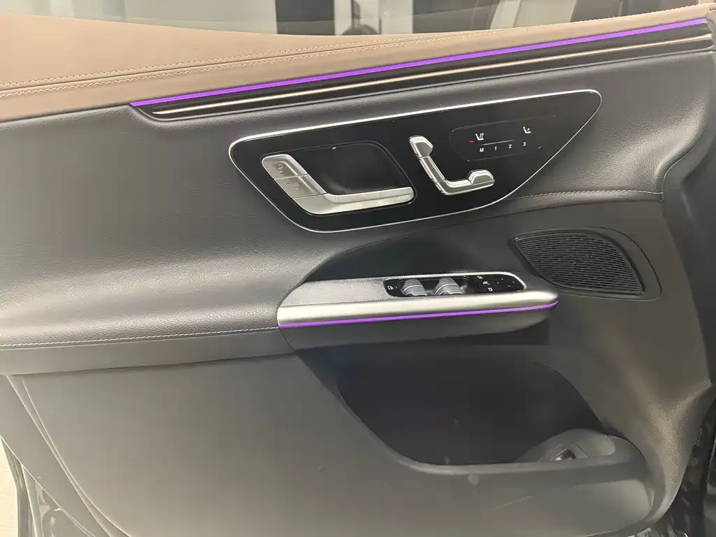 Mercedes-Benz EQE SUV — фото 2