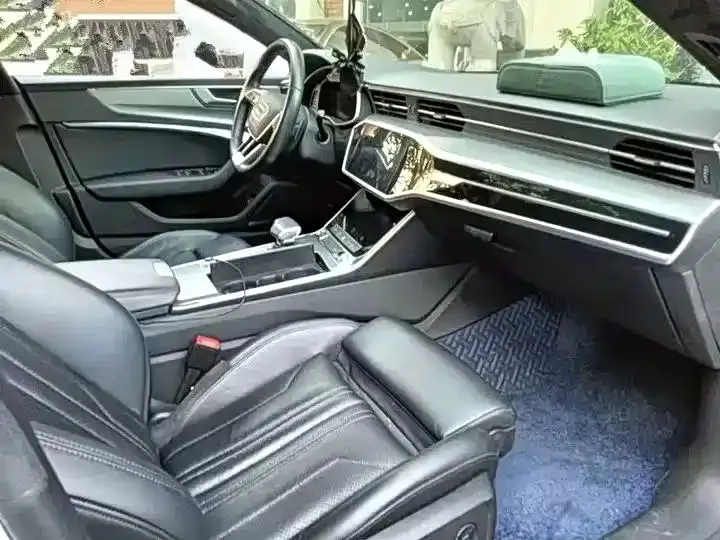 Audi A7 — фото 2