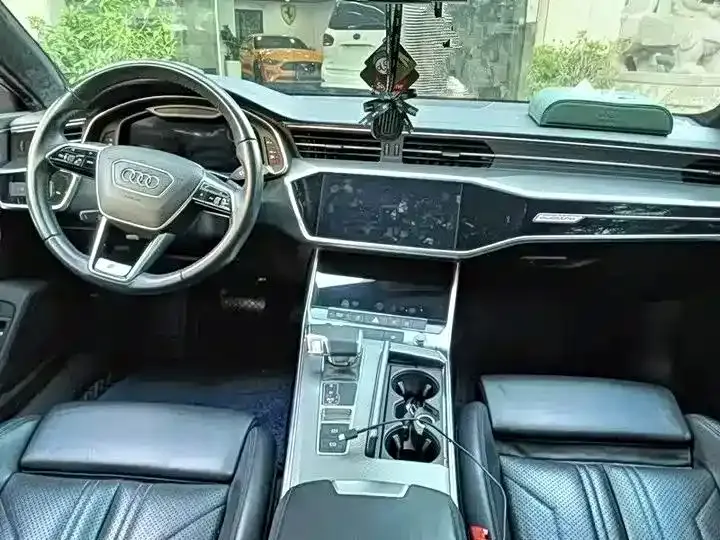 Audi A7 — фото 8