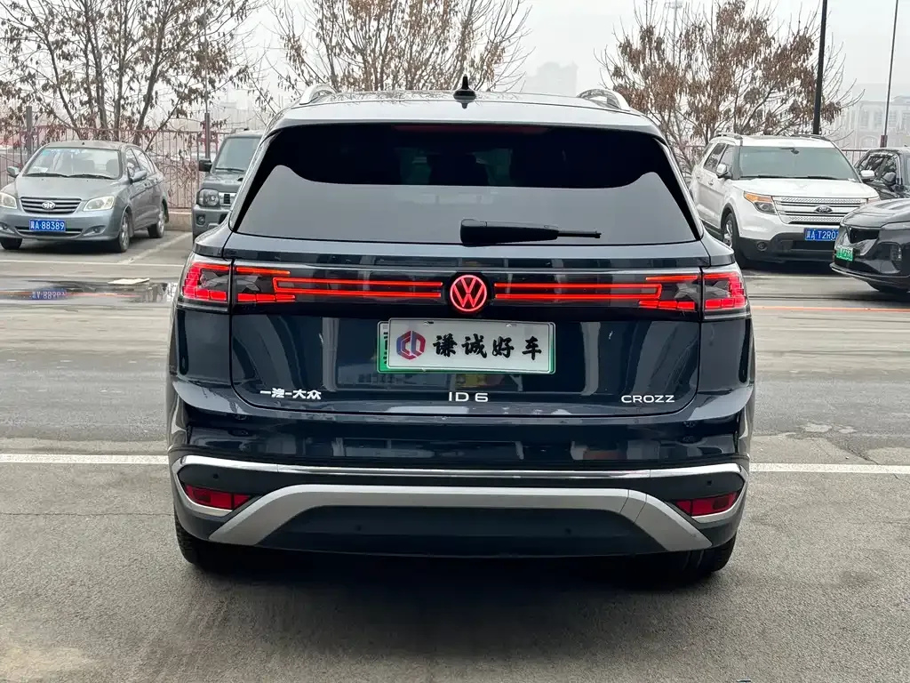 Volkswagen ID.6 Crozz — фото 10