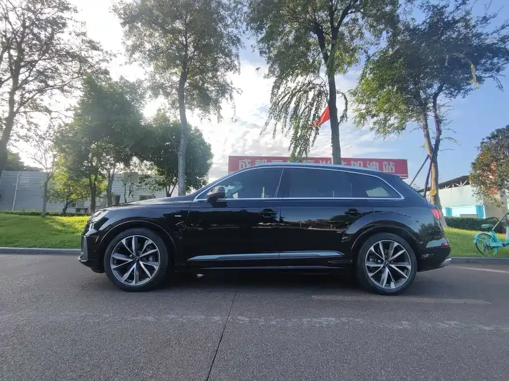 Audi Q7 — фото 4