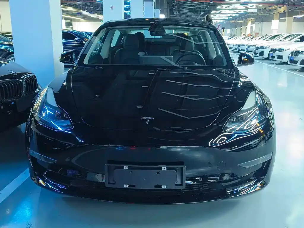 Tesla Model 3 — фото 8