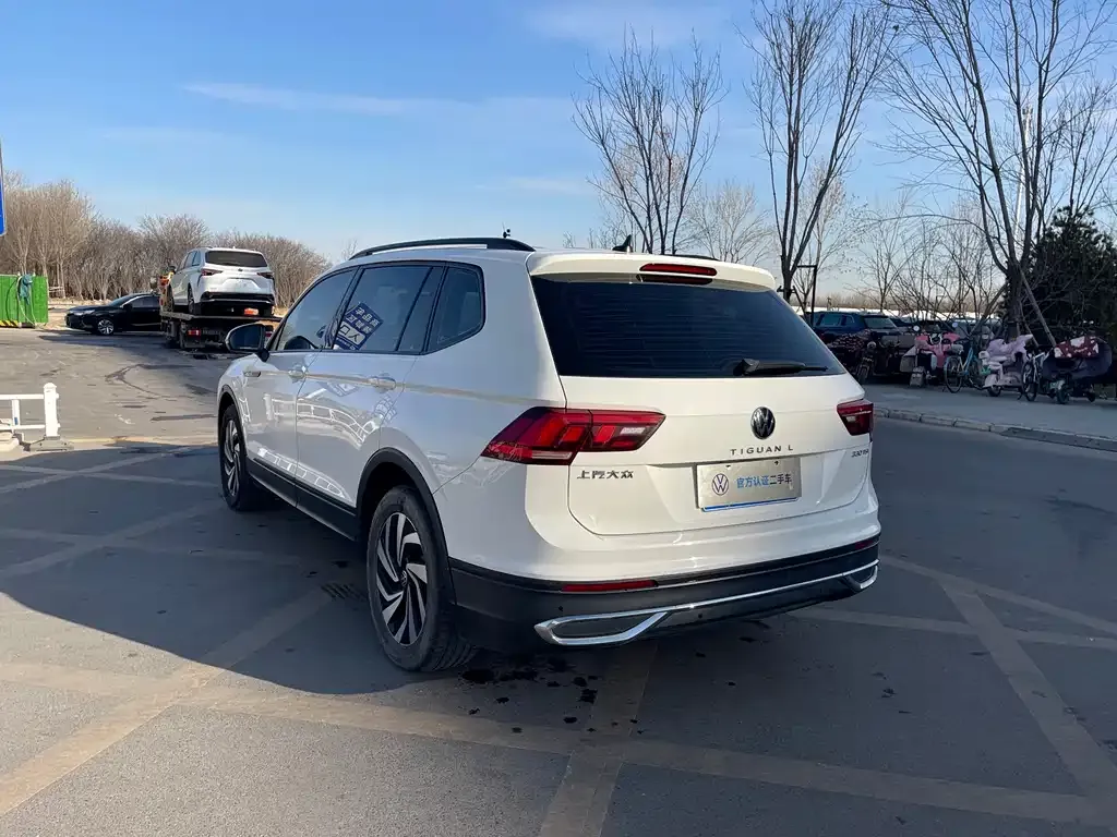 Volkswagen Tiguan L — фото 2