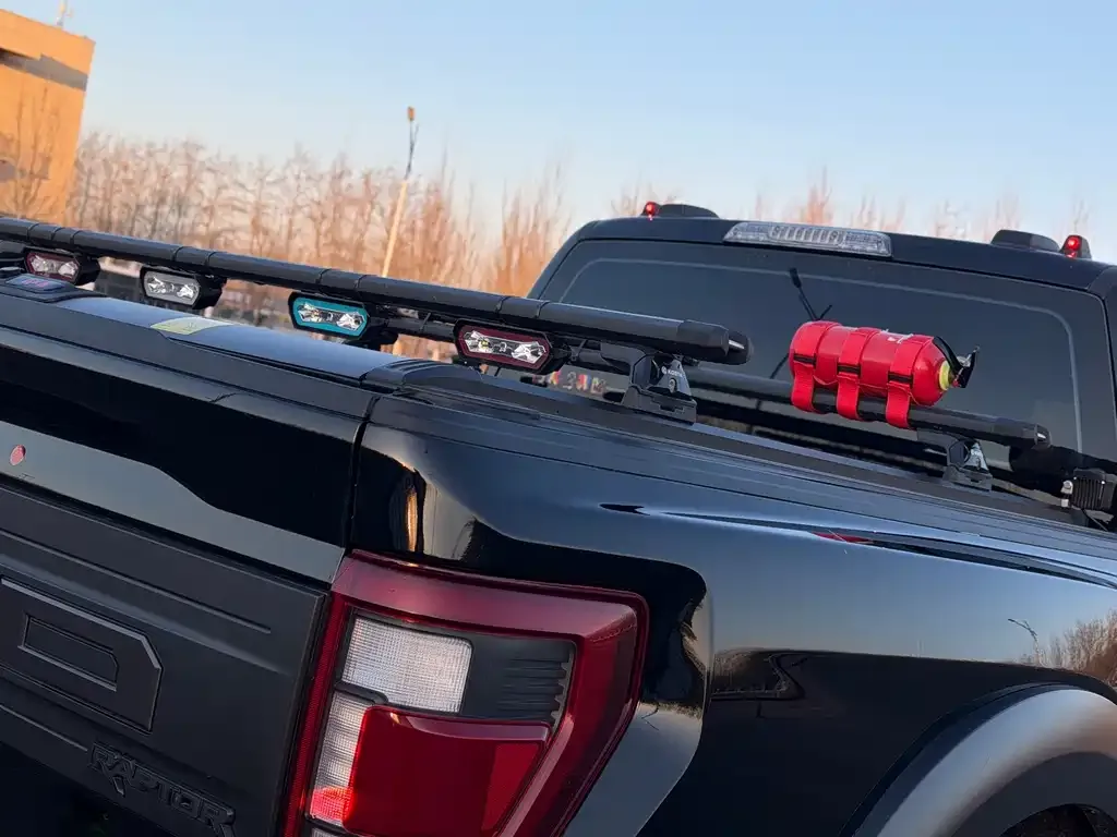 Ford F-150 Raptor — фото 5