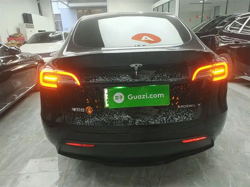 Tesla Model Y — фото 5