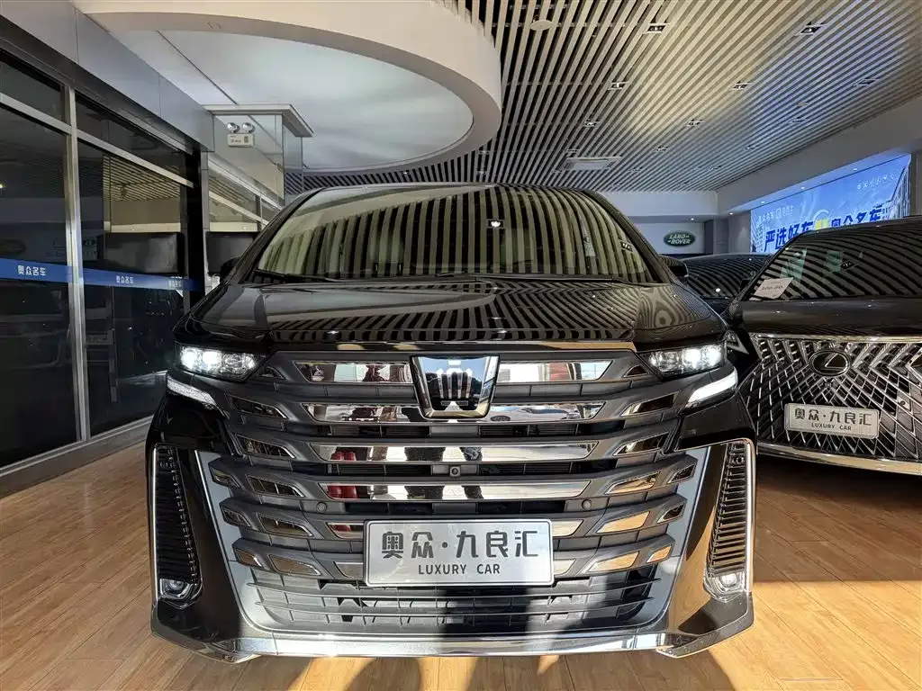 Toyota Vellfire — фото 9