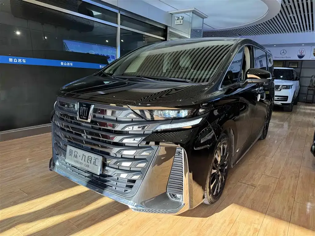 Toyota Vellfire — фото 5