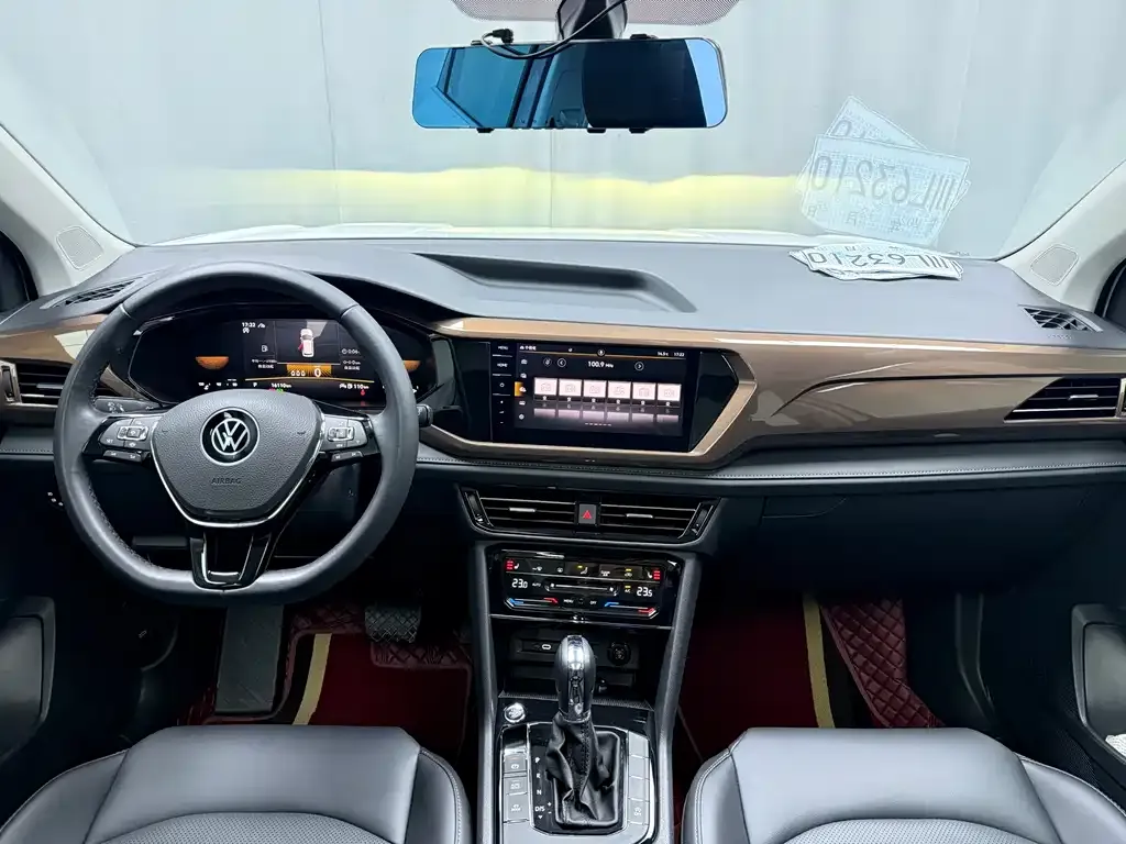Volkswagen Tharu — фото 8