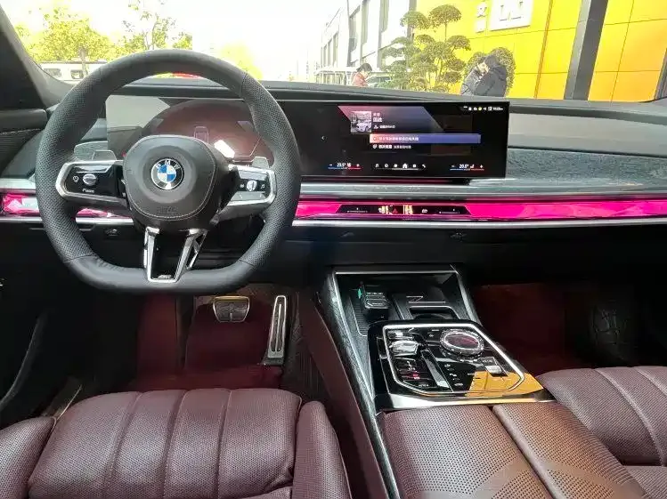 BMW 7 Series — фото 10
