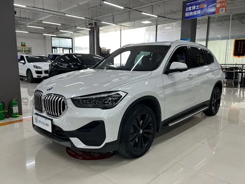 BMW X1 — фото 1
