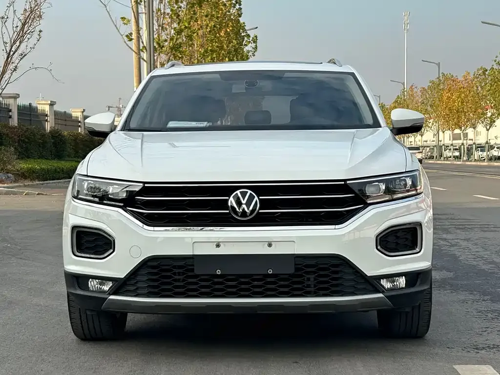 Volkswagen T-Roc — фото 8