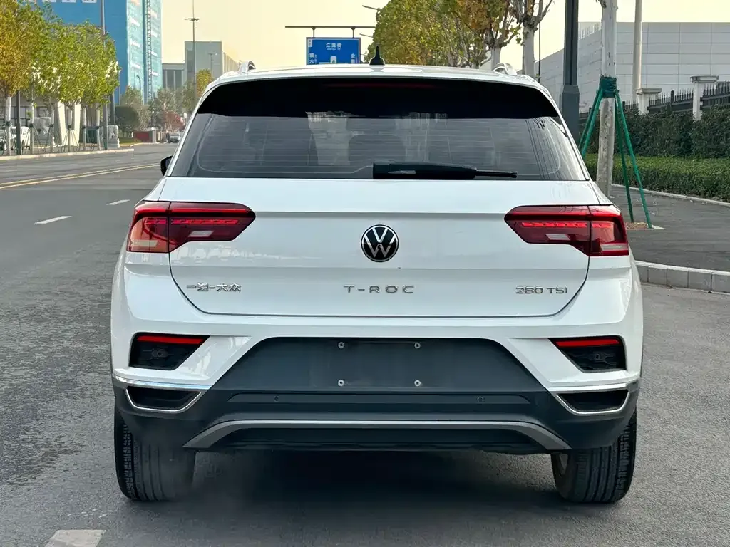 Volkswagen T-Roc — фото 4