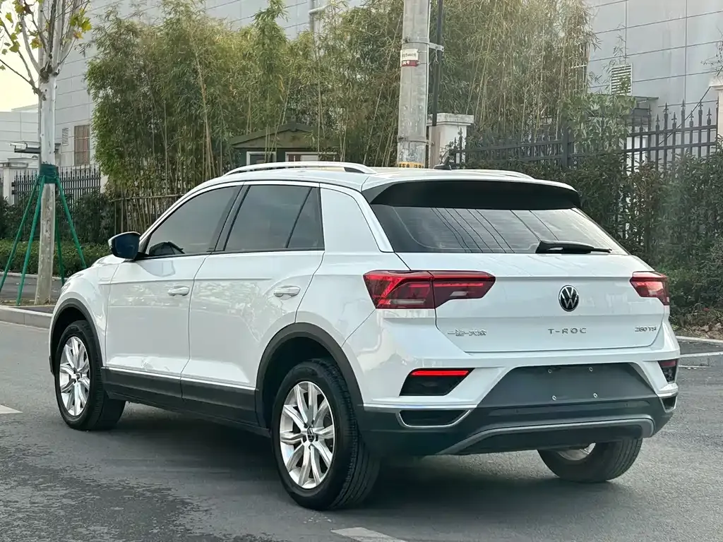 Volkswagen T-Roc — фото 3