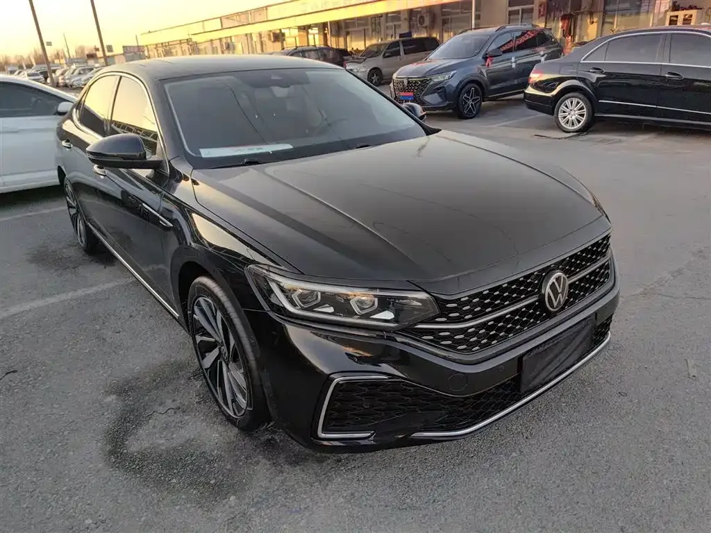 Volkswagen Passat — фото 7