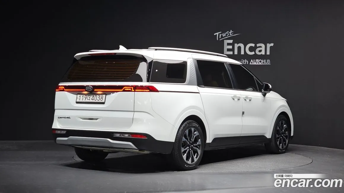 Kia Carnival — фото 2