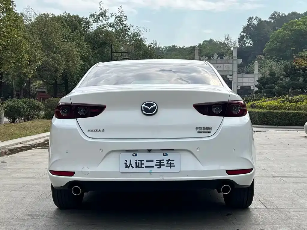 Mazda 3 Axela — фото 10