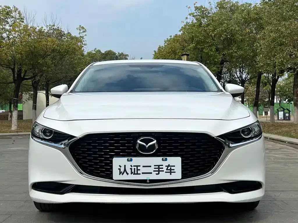 Mazda 3 Axela — фото 3