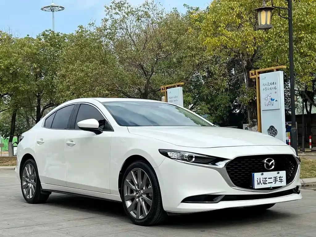 Mazda 3 Axela — фото 9