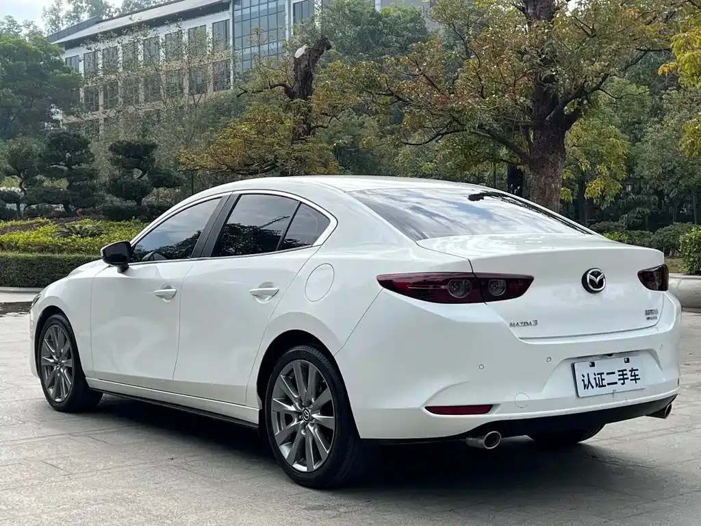 Mazda 3 Axela — фото 7