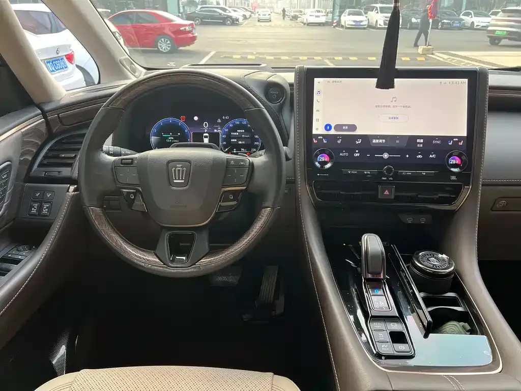 Toyota Vellfire — фото 9