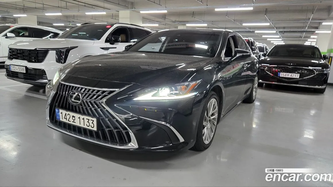 Lexus ES — фото 10