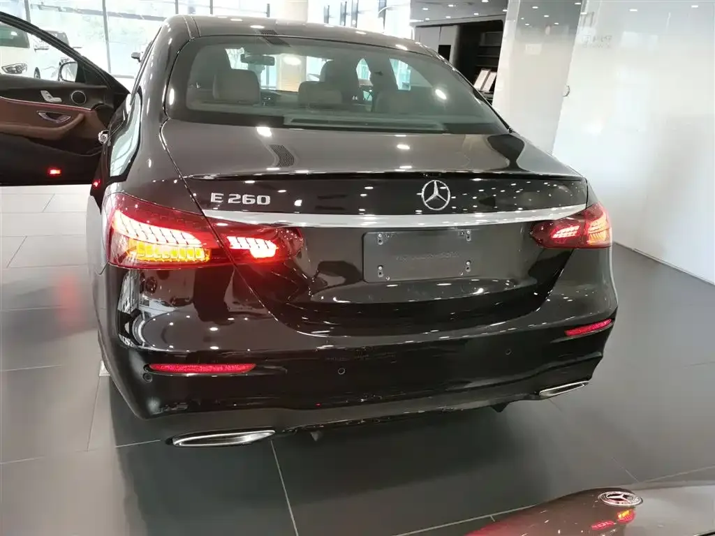 Mercedes-Benz E-Class (Import) — фото 10