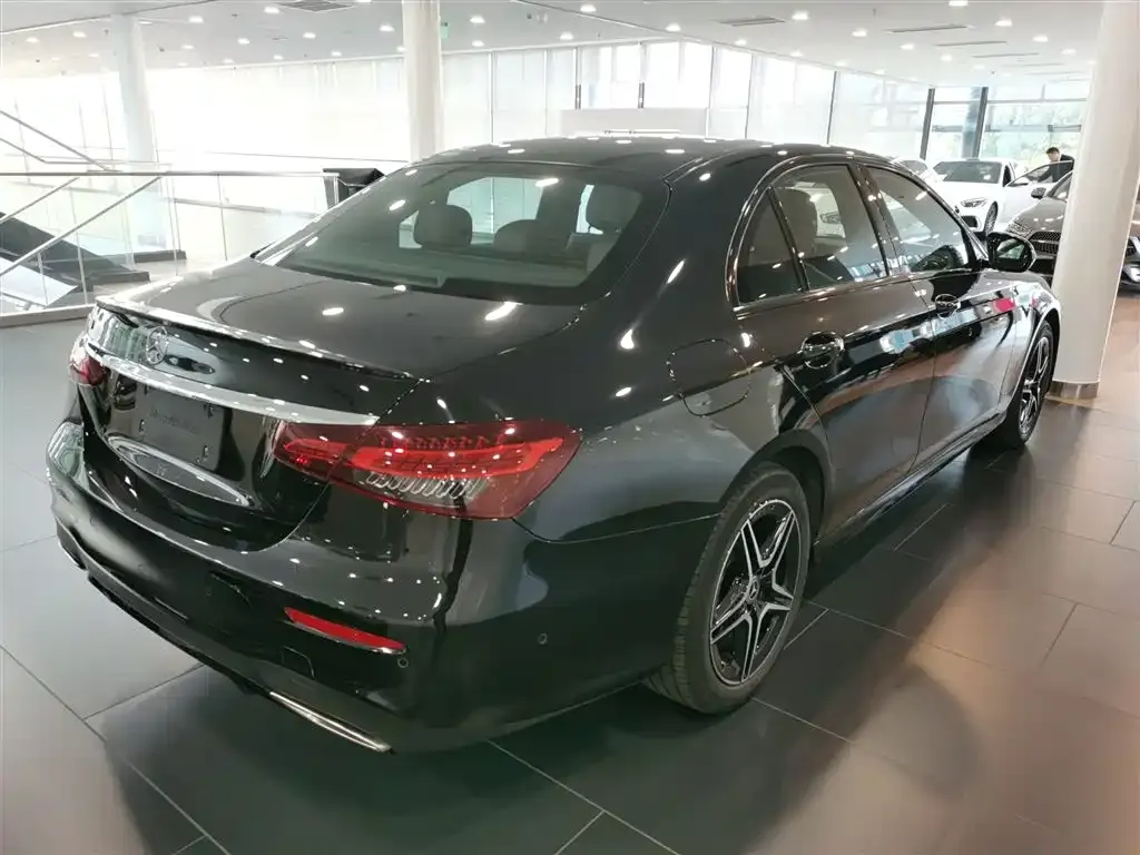 Mercedes-Benz E-Class (Import) — фото 3