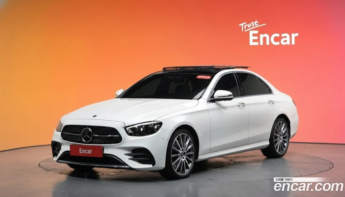 Mercedes-Benz E-Class — фото 1