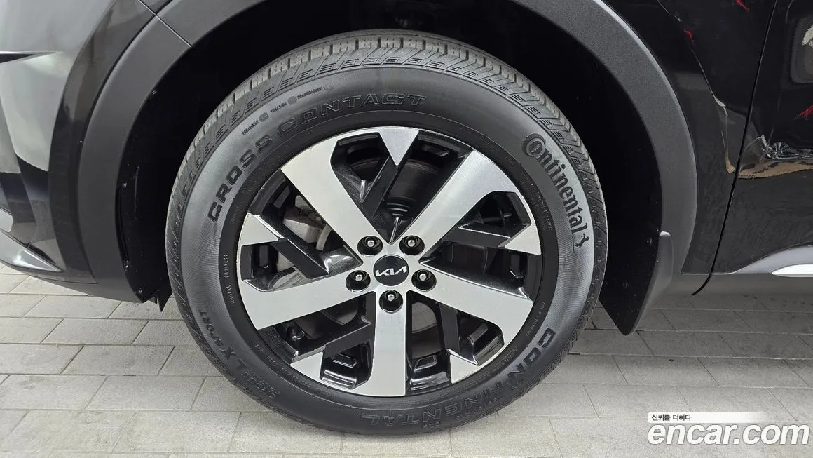 Kia Sorento — фото 8