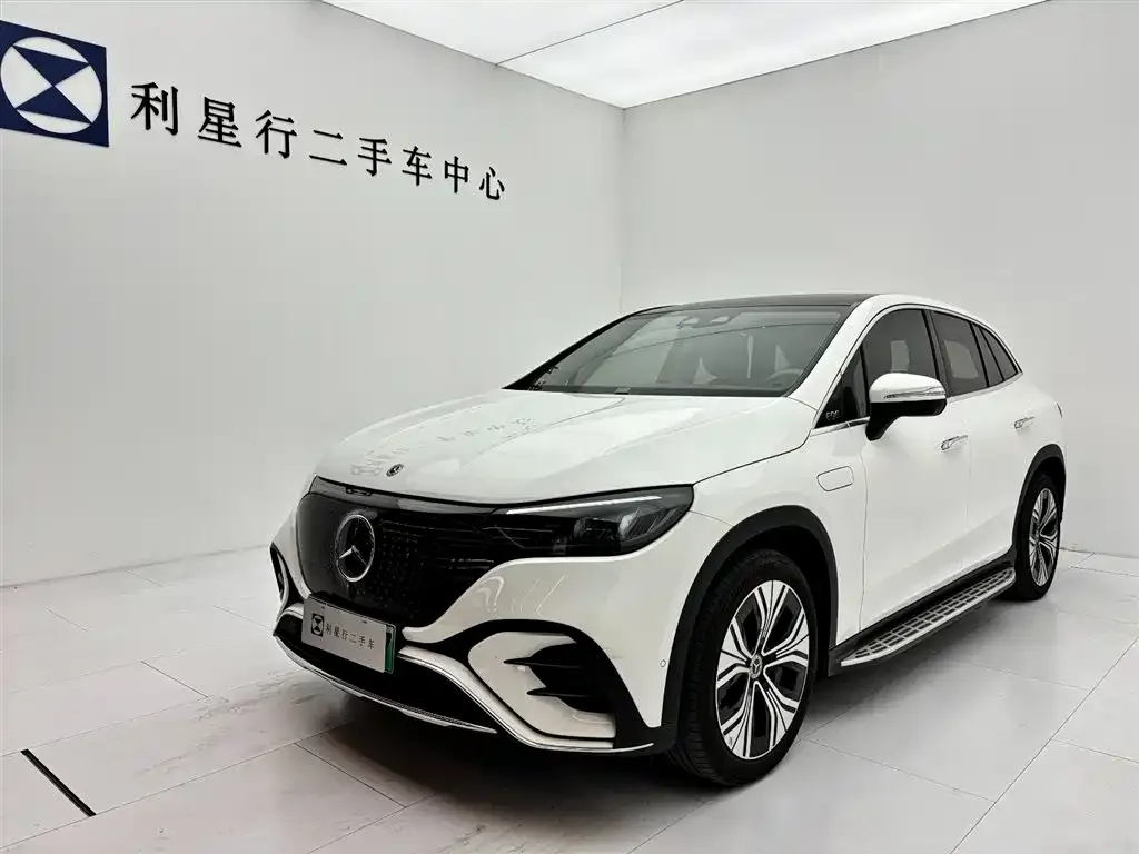 Mercedes-Benz EQE SUV — фото 1