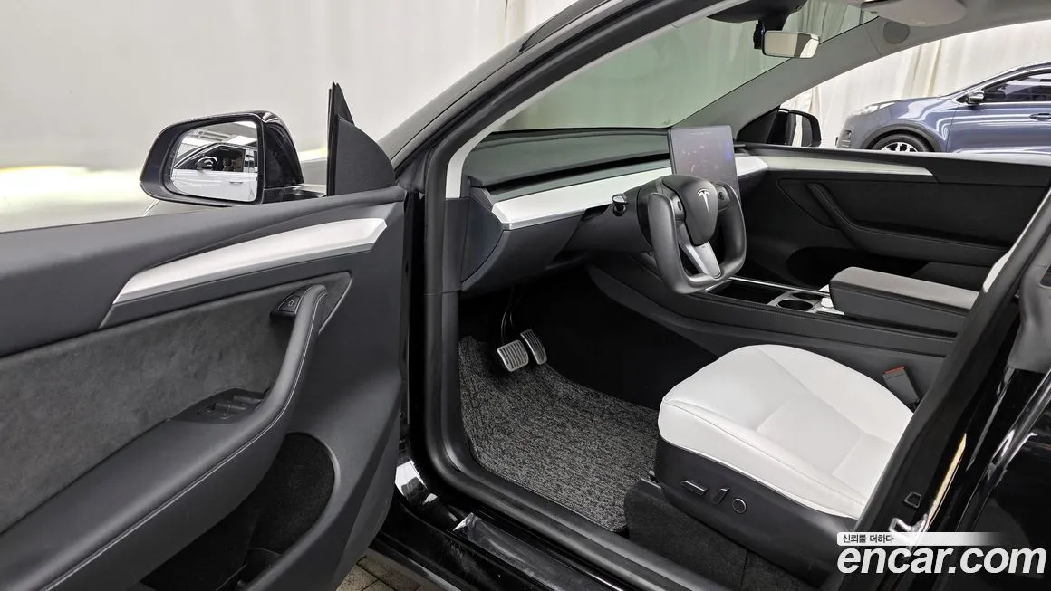 Tesla Model Y — фото 2