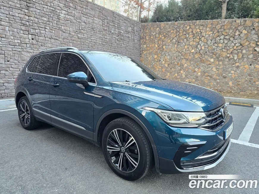 Volkswagen Tiguan — фото 7