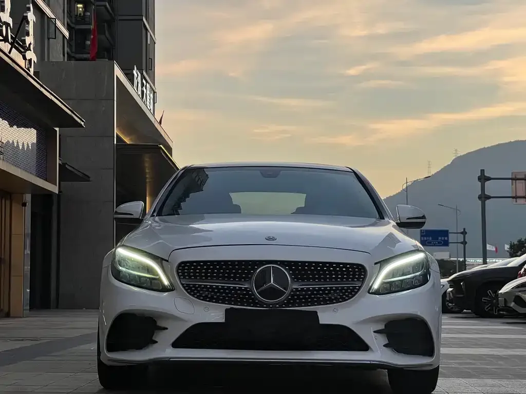 Mercedes-Benz C-Class — фото 2