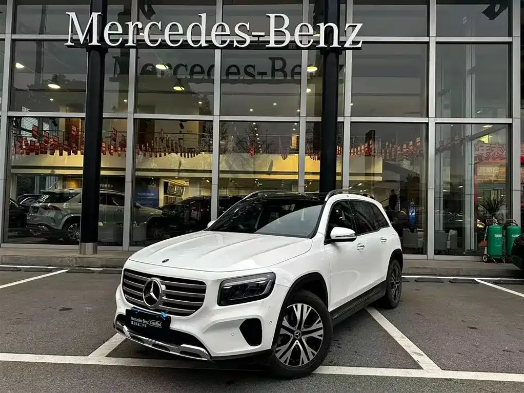 Mercedes-Benz GLB — фото 1