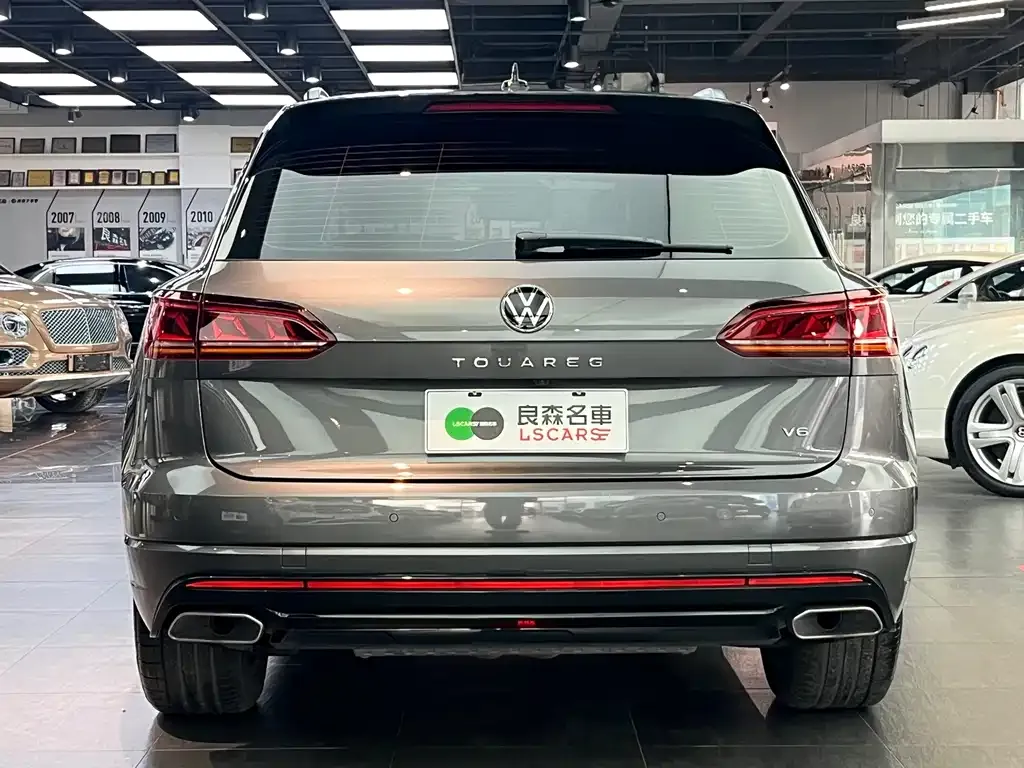 Volkswagen Touareg — фото 2