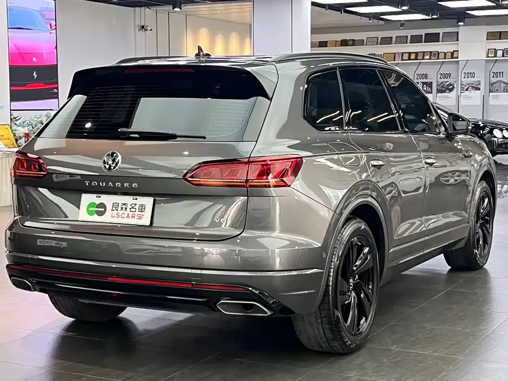 Volkswagen Touareg — фото 4