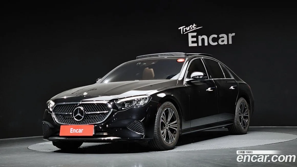 Mercedes-Benz E-Class — фото 1