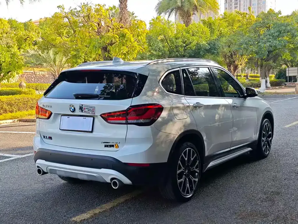 BMW X1 — фото 8