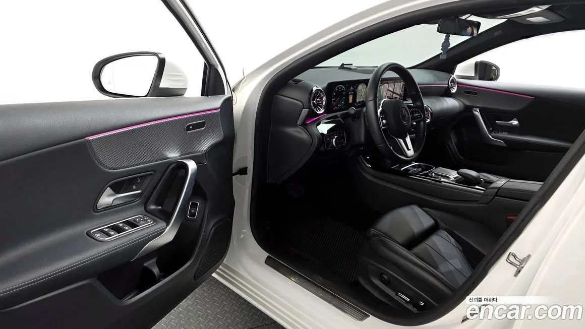 Mercedes-Benz A-Class — фото 10