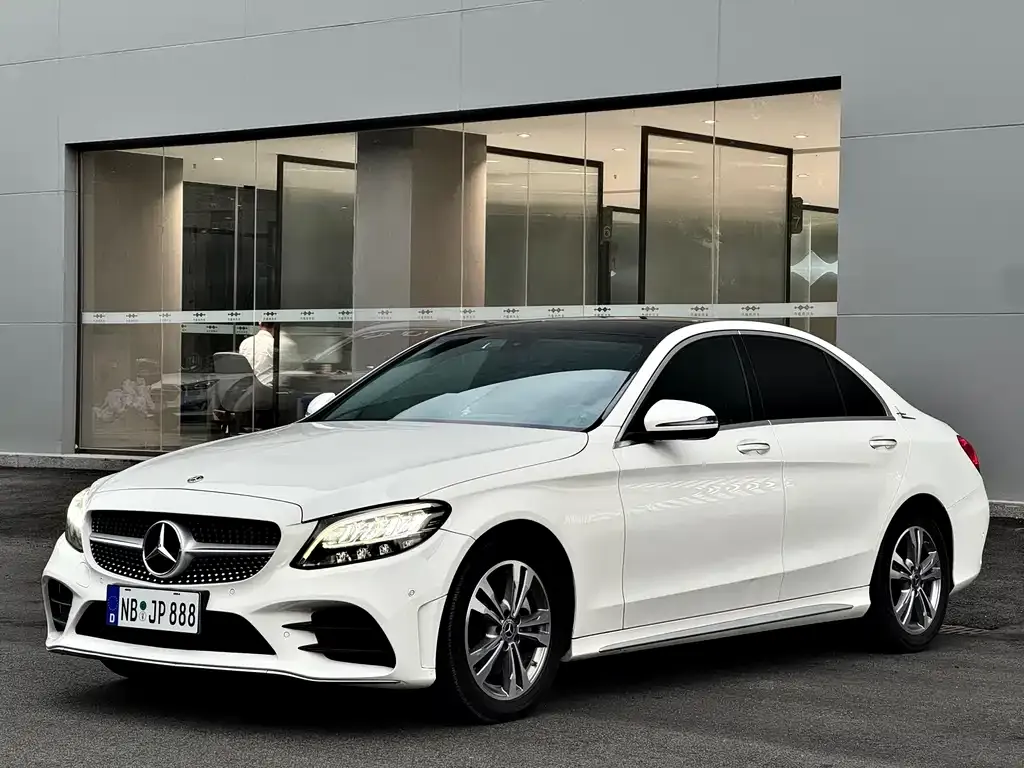 Mercedes-Benz C-Class — фото 7