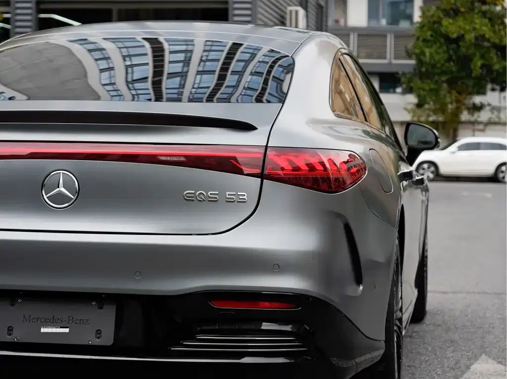Mercedes-Benz EQS AMG — фото 5