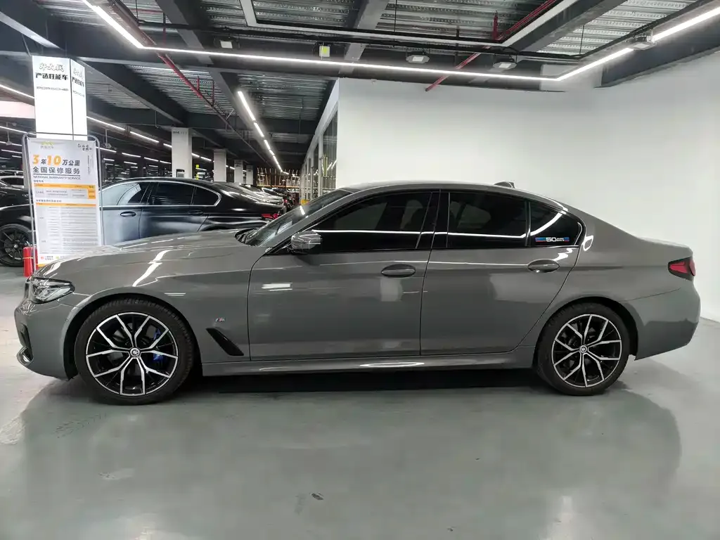 BMW 5 Series (Import) — фото 2