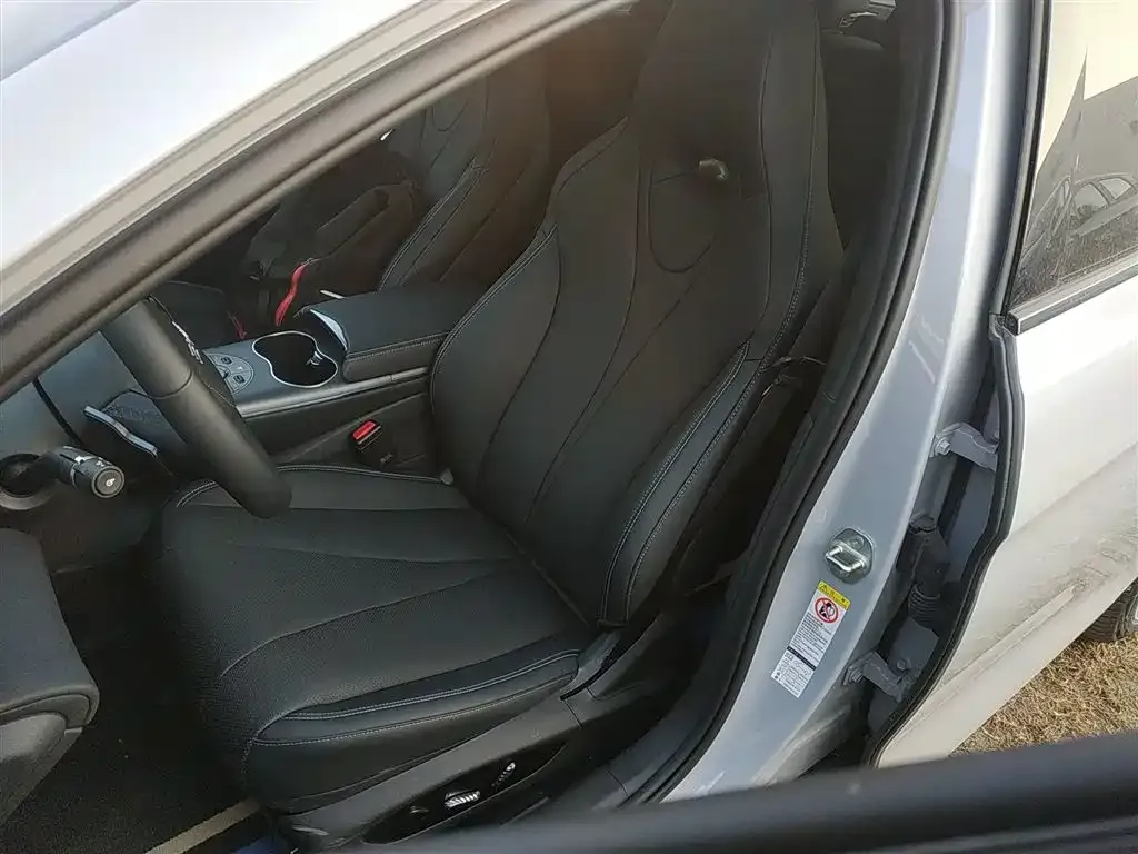 BYD Seal — фото 4