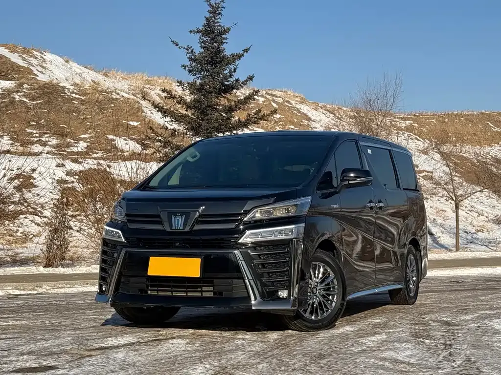 Toyota Vellfire — фото 1