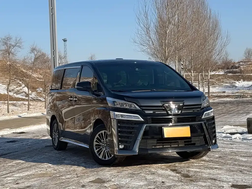 Toyota Vellfire — фото 4