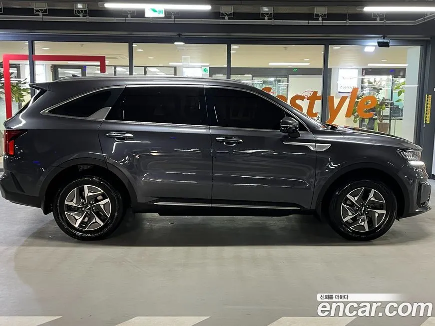 Kia Sorento — фото 7