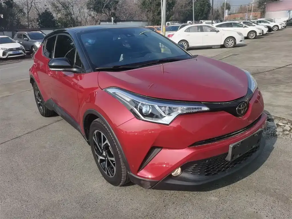Toyota C-HR — фото 9