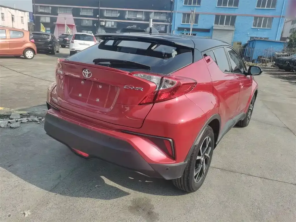 Toyota C-HR — фото 3