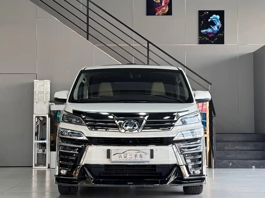 Toyota Vellfire — фото 4